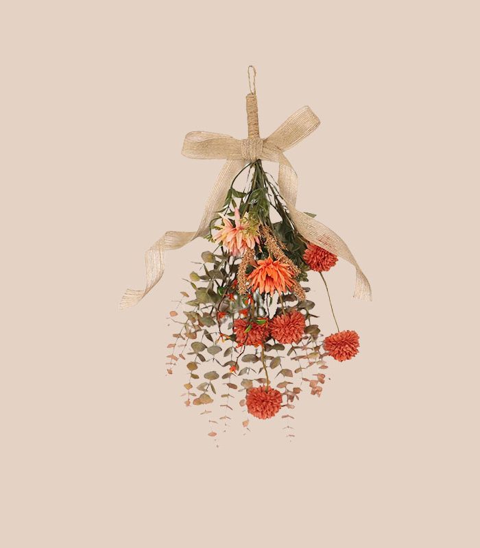 hanging-floral-wreath-decoration-indoor-front-door-decoration