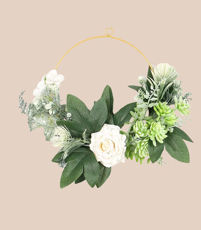 vintage-metal-ring-hanging-floral-wreath