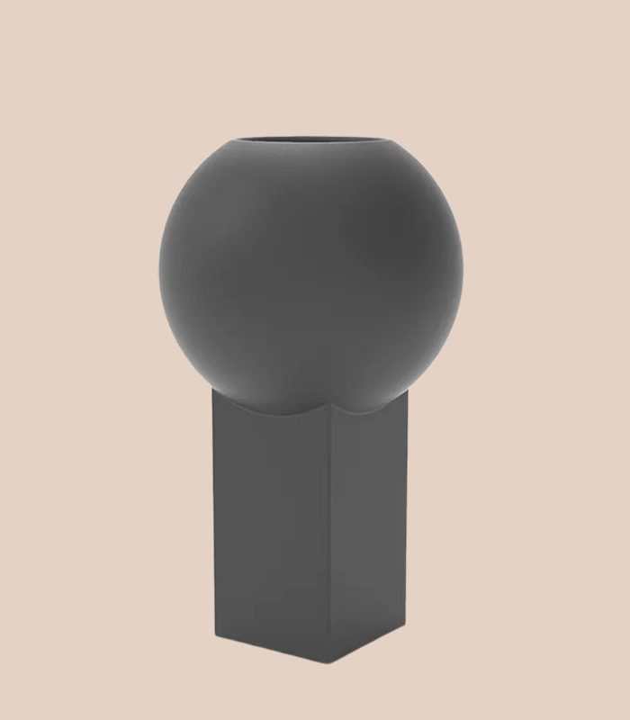 simple-vase-unique-design-decorative-vase