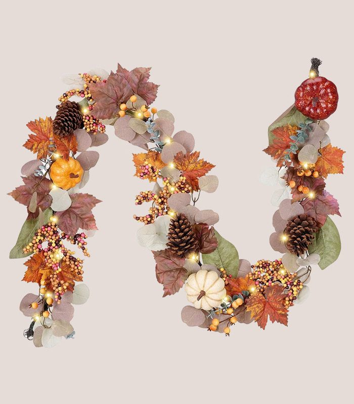 autumn-wreath-holiday-decoration-wall-decor