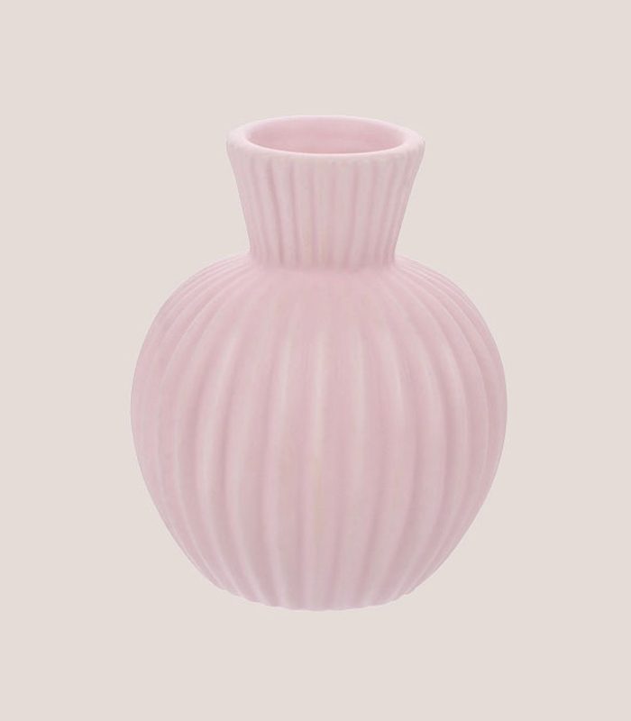 round-line-vertical-pattern-tabletop-ceramic-vase