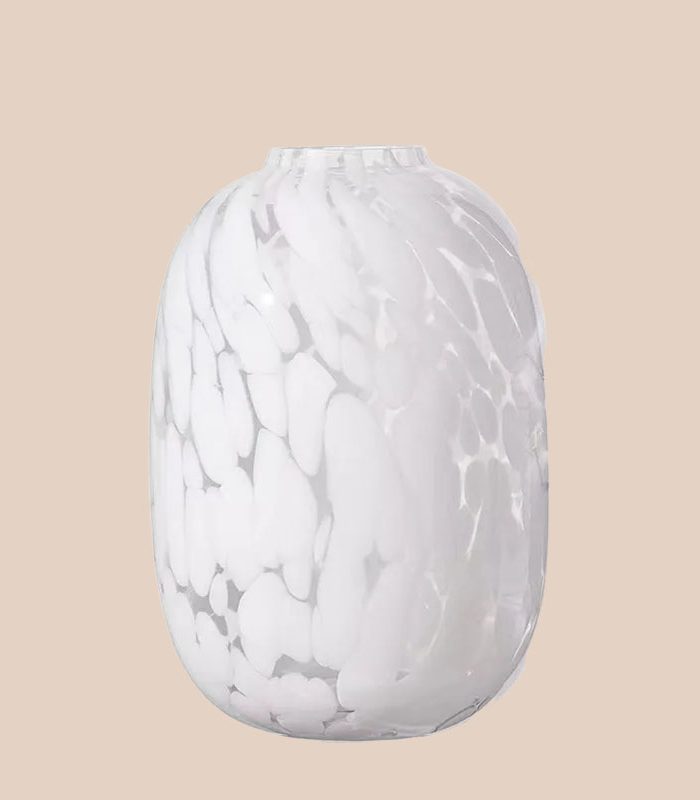 texture-art-chic-table-decoration-glass-vase