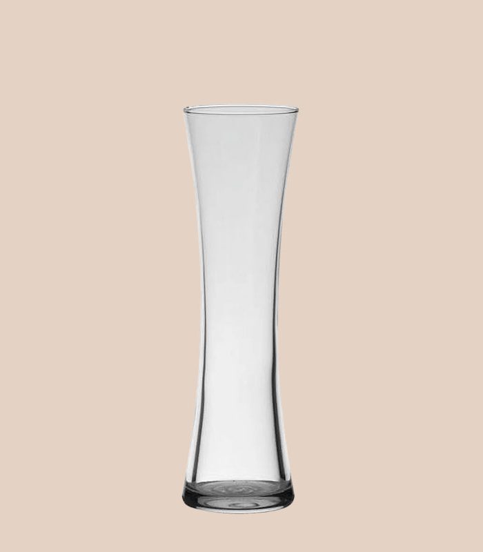 slender-shape-simple-flower-arrangement-glass-vase