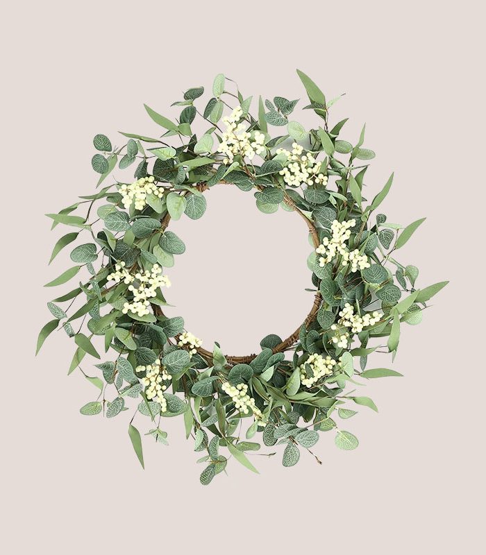 eucalyptus-wreath-exquisite-decoration-wreath